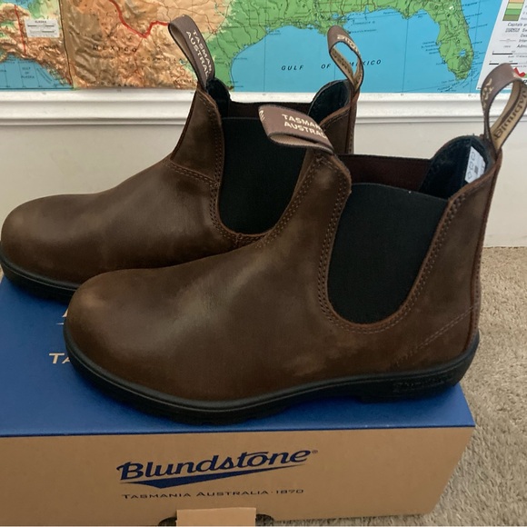 Blundstone Shoes - Blundstone Brown Ankle Boots